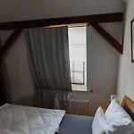 Premium Am Steiger 1 Luxurioeses Wohnen Mit Wasserbett Kamin Und Whirlpoolbadewanne アパート エアフルト