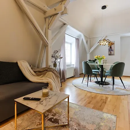 Apartment Premium Am Steiger 1 Luxurioeses Wohnen Mit Wasserbett Kamin Und Whirlpoolbadewanne