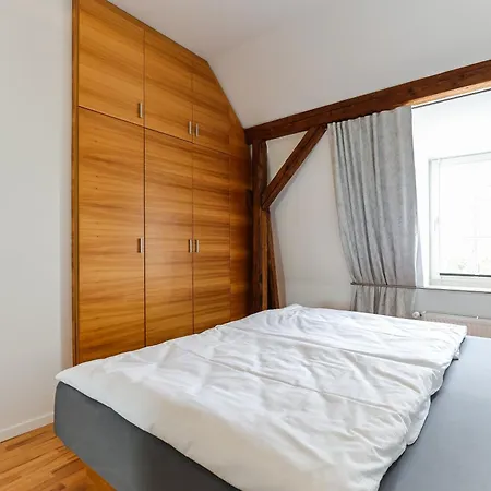 Appartement Premium Apartment Am Steiger 1 Luxurioeses Wohnen Mit Wasserbett Kamin Und Whirlpoolbadewanne *