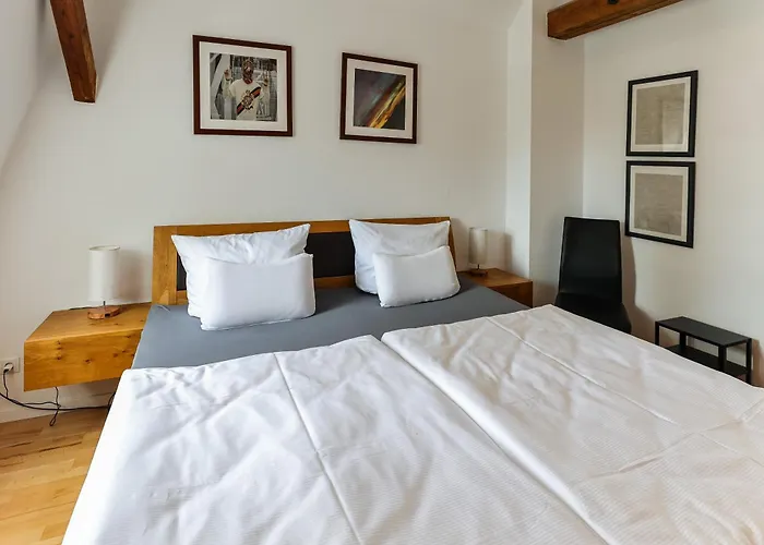 Premium Apartment Am Steiger 1 Luxurioeses Wohnen Mit Wasserbett Kamin Und Whirlpoolbadewanne Erfurt